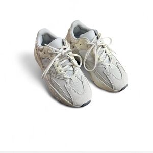 Yeezy Adidas Boost 700 Analog Color Men’s Size 7